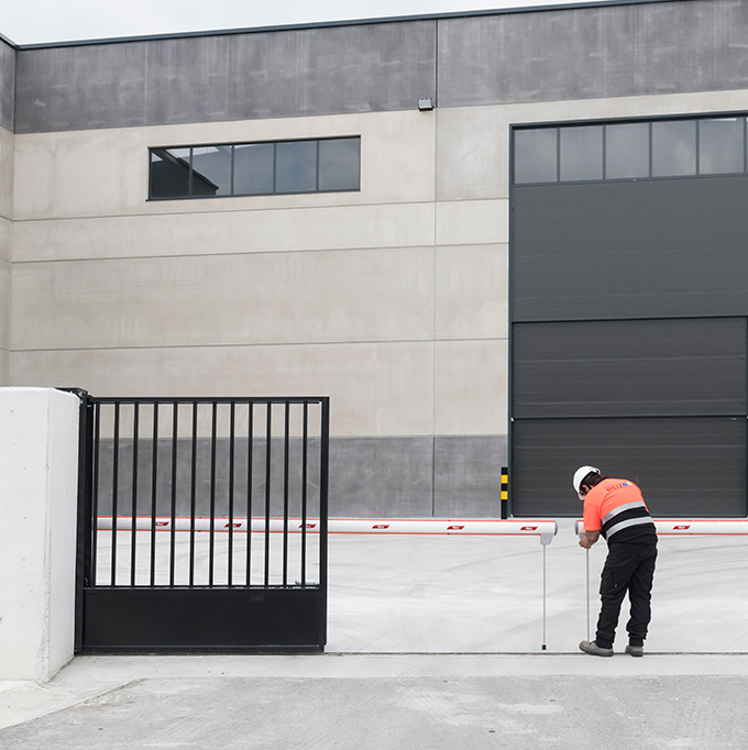 Puerta corredera industrial